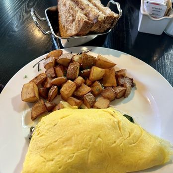 Cafe Patachou At The Stutz - Hippie with a Benz - Breakfast & Brunch Near Me - Indianapolis, Indiana