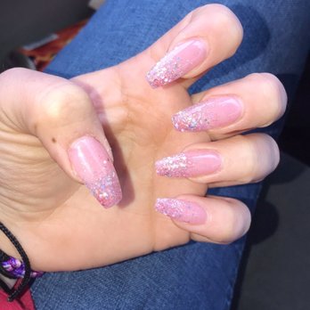 Bells Nails And Spa - Powder ombré - Nail Salons Near Me - Gresham, Oregon