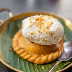 Pineapple Pie w/ Coconut Ice Cream (GET THIS!!!)