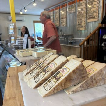 Wisconsin Cheese Masters - Cheese Shops Near Me - Egg Harbor, Wisconsin Wisconsin Cheese Masters - Cheese Shops Near Me - Egg Harbor, Wisconsin