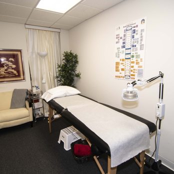 Downtown Miami Acupuncture Center - Treatment Room 3 - Acupuncture Near Me - Miami, Florida Downtown Miami Acupuncture Center - Treatment Room 3 - Acupuncture Near Me - Miami, Florida