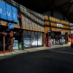 Woodburn Premium Outlets