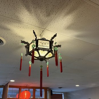 Mandarin House Chinese Restaurant - Beautiful lantern - Chinese Near Me - Cleveland, Ohio