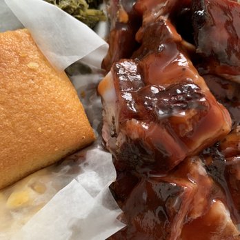 Troy's Bar-Be-Que - ows a plate of ribs, cornbreads, and broccoli - Barbeque Near Me - Boynton Beach, Florida Troy's Bar-Be-Que - ows a plate of ribs, cornbreads, and broccoli - Barbeque Near Me - Boynton Beach, Florida
