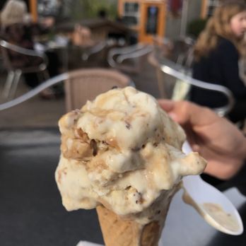 Kelly's French Bakery - Single scoop of toffee crunch ice cream - Bakeries Near Me - Santa Cruz, California Kelly's French Bakery - Single scoop of toffee crunch ice cream - Bakeries Near Me - Santa Cruz, California