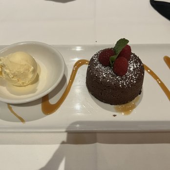 Morton's The Steakhouse - Chocolate Lava cake with vanilla ice cream - Steakhouses Near Me - Honolulu, Hawaii