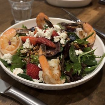 Bon Appetit Cafe - Wild berry salad add shrimp - Salad Near Me - Dana Point, California
