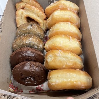 Gibson's Donuts - Dozen of deliciousness - Donuts Near Me - Memphis, Tennessee Gibson's Donuts - Dozen of deliciousness - Donuts Near Me - Memphis, Tennessee