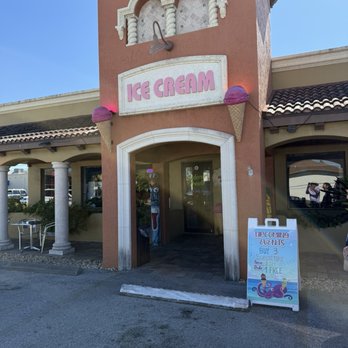 Sidecar Treats - Entrance and outside seating. - Ice Cream & Frozen Yogurt Near Me - Cape Coral, Florida Sidecar Treats - Entrance and outside seating. - Ice Cream & Frozen Yogurt Near Me - Cape Coral, Florida