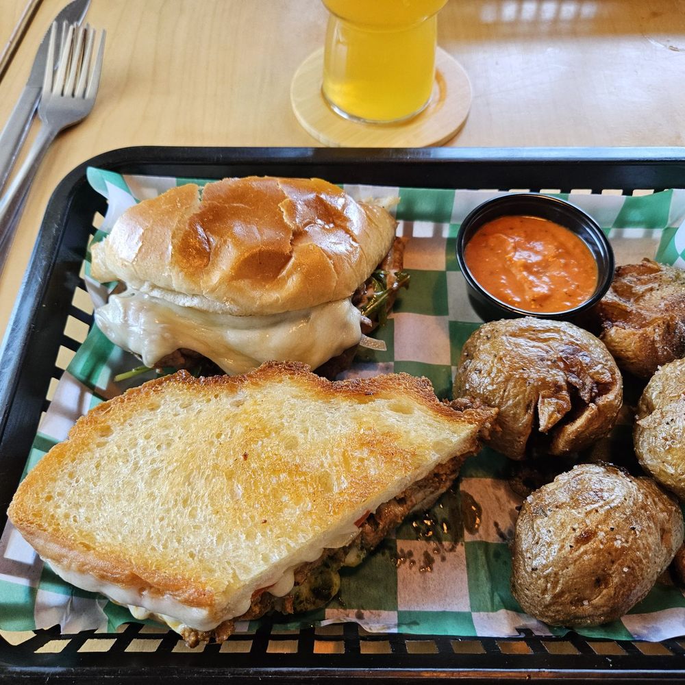 Italian smash and sliced beef sandwich Italian smash and sliced beef sandwich