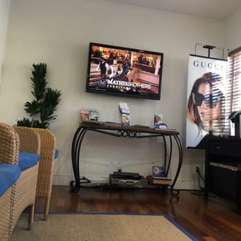Beach Cities Optometry - Pretty cozy, great reception area. - Optometrists Near Me - Manhattan Beach, California