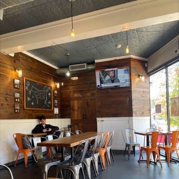 Yo-Burger - Sitting Area - Burgers Near Me - Bronx, New York
