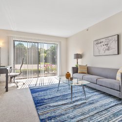 Dover Hills Apartments - Modern Living Room