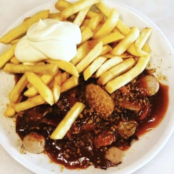 Pizzeria-Grill bei Ulla - Currywurst mit Pommes und Majonnaise - Italian Near Me - Dusseldorf, NW Pizzeria-Grill bei Ulla - Currywurst mit Pommes und Majonnaise - Italian Near Me - Dusseldorf, NW
