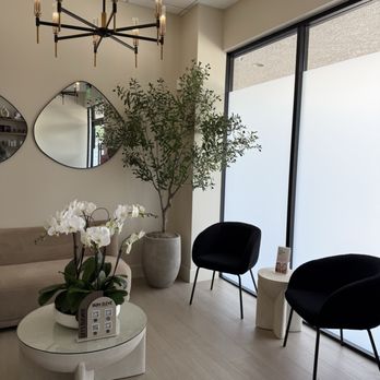Skin Elevé - Lounge - Medical Spas Near Me - Chatsworth, California Skin Elevé - Lounge - Medical Spas Near Me - Chatsworth, California
