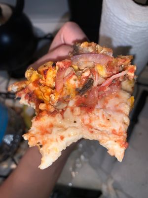 Pizza Lucé Seward by null