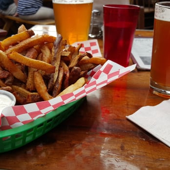 King's Hardware - Beers and Fries - Pubs Near Me - Seattle, Washington King's Hardware - Beers and Fries - Pubs Near Me - Seattle, Washington