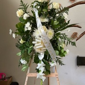 Avas Flowers - Florists Near Me