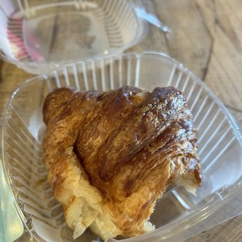 Zing Cafe - Butter croissant - Breakfast & Brunch Near Me - Carmel, Indiana