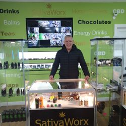 Sativaworx - The owner the Legend Jason!