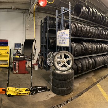 Windy City Auto Spa - New and Used tires and fix flats - Car Wash Near Me - Summit Argo, Illinois