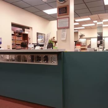 Simpson and Mann Optometry - Front desk, 1 of  5 receptionists - Optometrists Near Me - Montclair, California