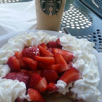 Stacks Pancake House - Strawberry and cream waffle - Breakfast & Brunch Near Me - Irvine, California