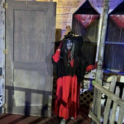 Backwoods Terror Ranch - Surgeon Manor Entrance