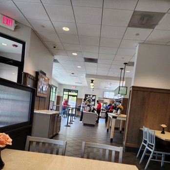 Chick-fil-A - ows the inside of a restaurant - Fast Food Near Me - Norwalk, Connecticut
