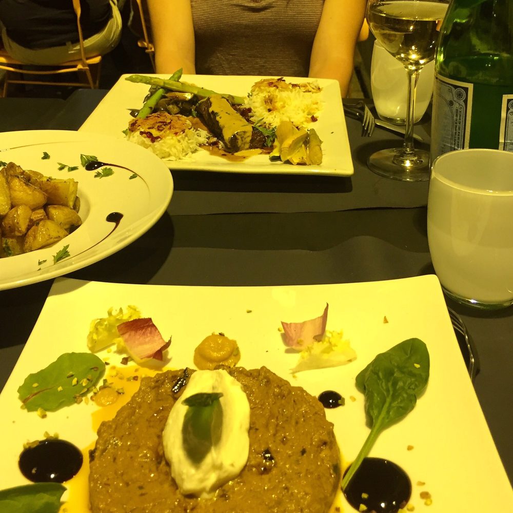 Toute une Histoire - Eggplant tartare with feta mousse, steak with Persian rice and delicious potatoes - French Near Me - Lyon, 69 Toute une Histoire - Eggplant tartare with feta mousse, steak with Persian rice and delicious potatoes - French Near Me - Lyon, 69