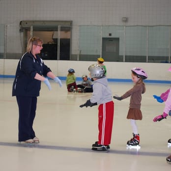 Hetland Memorial Skating Rink - FMC Ice Sports 'Learn to Skate' program - Skating Rinks Near Me - New Bedford, Massachusetts Hetland Memorial Skating Rink - FMC Ice Sports 'Learn to Skate' program - Skating Rinks Near Me - New Bedford, Massachusetts