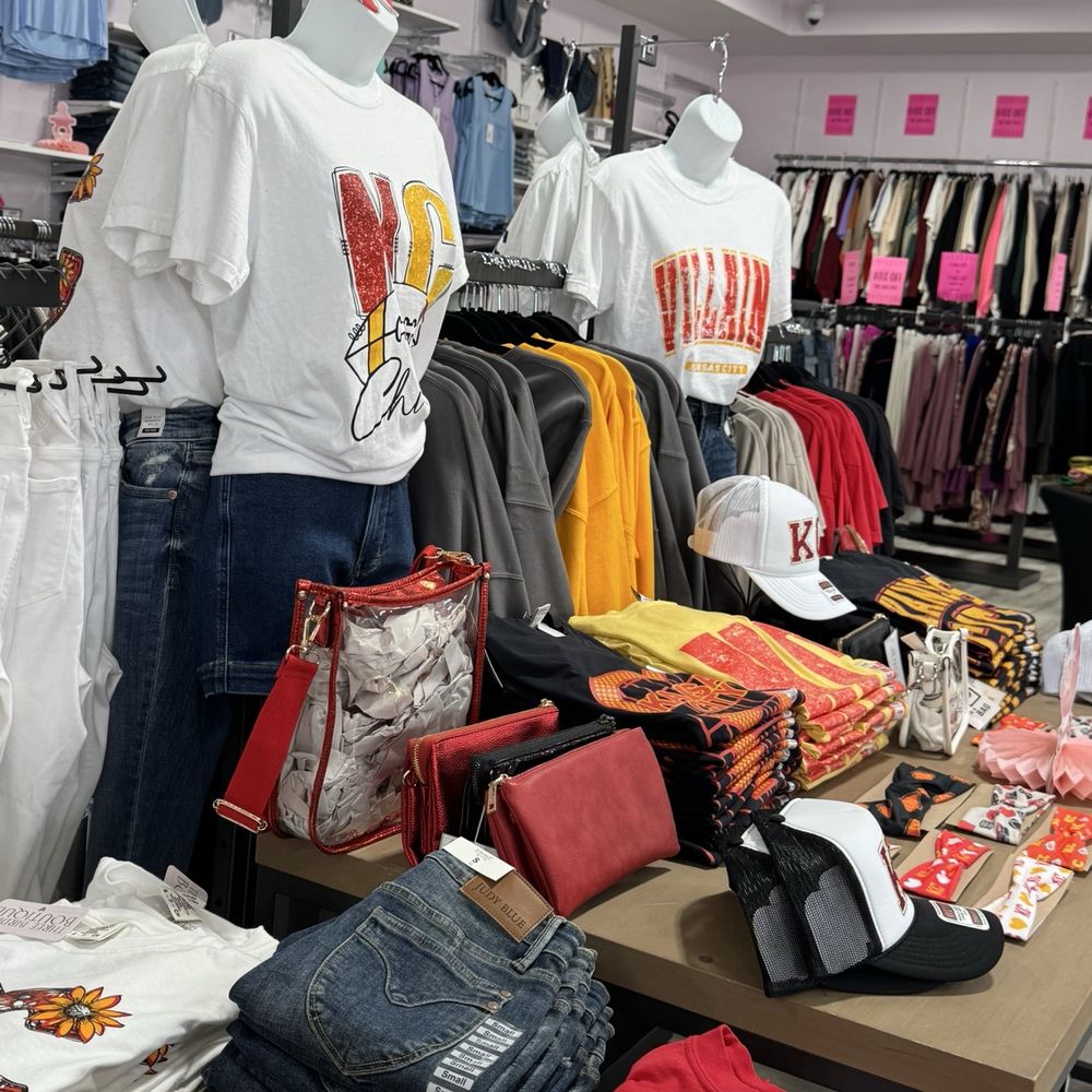 Three Birdies Boutique - Women's Clothing Near Me - Kearney, Missouri Three Birdies Boutique - Women's Clothing Near Me - Kearney, Missouri