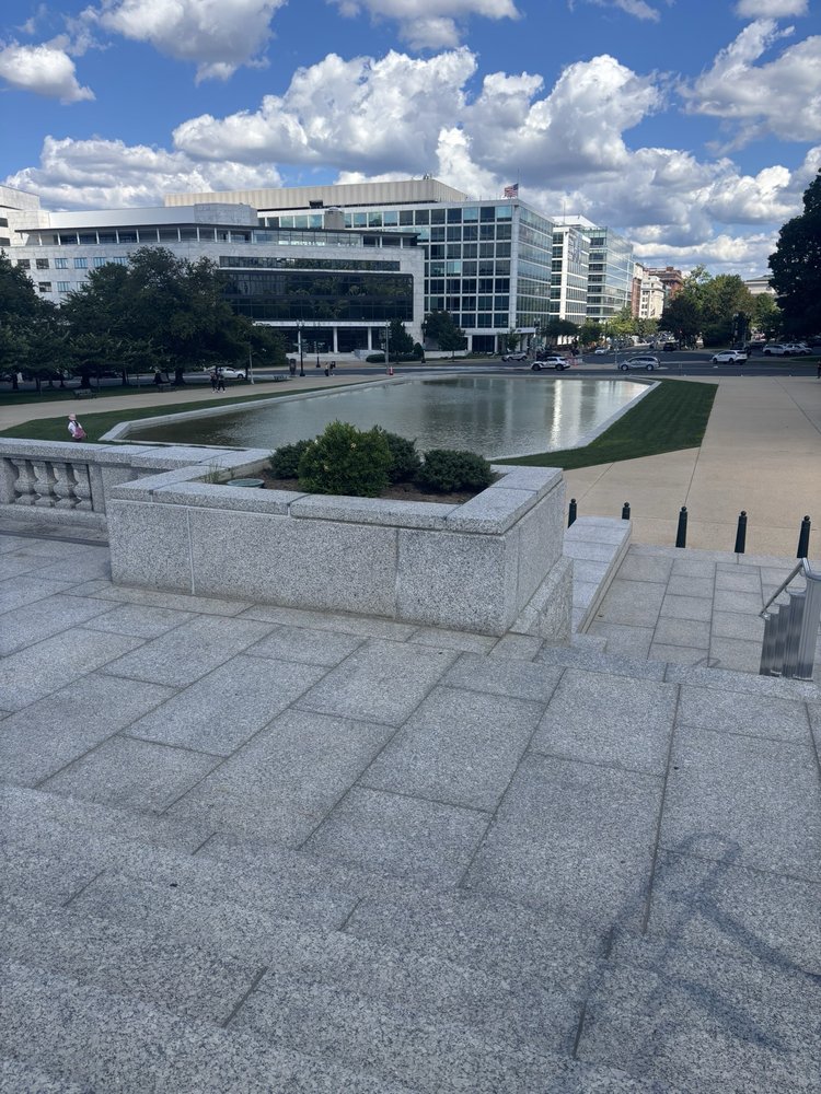 Upper and Lower Senate Park