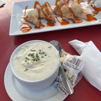 Jealous Monk - Clam chowder - Beer Gardens Near Me - Mystic, Connecticut