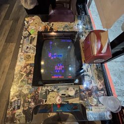 Cute arcade table!