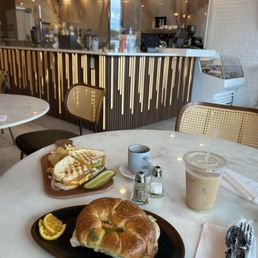 Breakfast sandwich