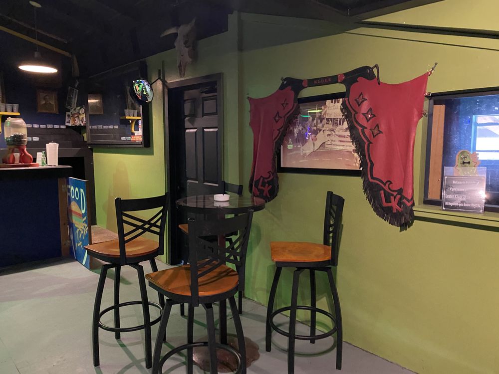 Pickle’s  Bar Image