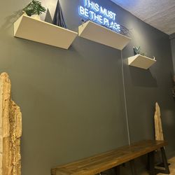 SIX16 Body Piercing - Waiting room