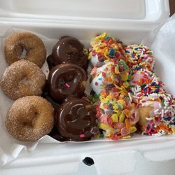 Choco Mini Donuts - Cinnamon, chocolate glazed, fruity pebbles and sprinkles