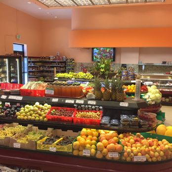 Maple Market - fruit and vegetables on display - Specialty Food Near Me - Glendale, California