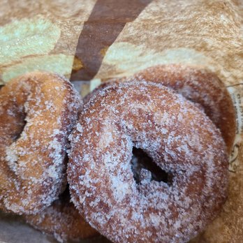 Battleview Orchards - Cinnamon sugar-Battleview Orchard, Freehold NJ - Pick Your Own Farms Near Me - Freehold, New Jersey