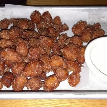 BJ's Restaurant & Brewhouse - Cheese Curds were a disappointment.  1.5 stars - Pizza Near Me - Brea, California