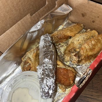 Barro's Pizza - Traditional Wings lemon pepper - Pizza Near Me - Mesa, Arizona