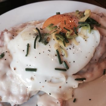 sam a.m - Biscuits and sausage gravy - Cafes Near Me - Jersey City, New Jersey