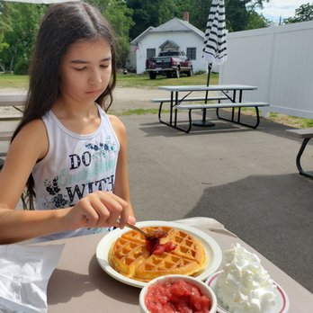 Lakeside Cafe - Breakfast & Brunch Near Me - Bear Lake, Michigan