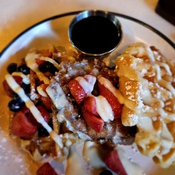 Fumée  - Chicken & Waffles - Cocktail Bars Near Me - Charlotte, North Carolina