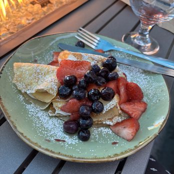 What's Crackin Cafe - Crêpes with berries - Breakfast & Brunch Near Me - Mesa, Arizona