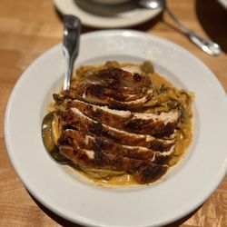Hill Street Cafe - Pasta w/ blackened chicken