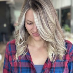 Stylebar Beauty Bar - Money piece highlights by Katey