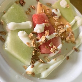 Sabor a Mí - Fruta con crema - Mexican Near Me - Tijuana, BCN